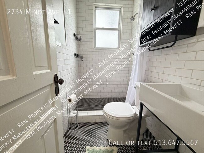 Building Photo - 2734 Minot Ave