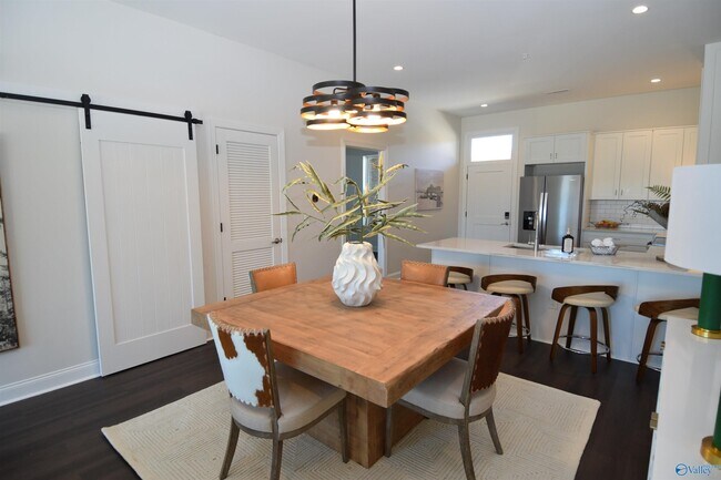 Building Photo - 2699-2101 Paddle Wheel Dr