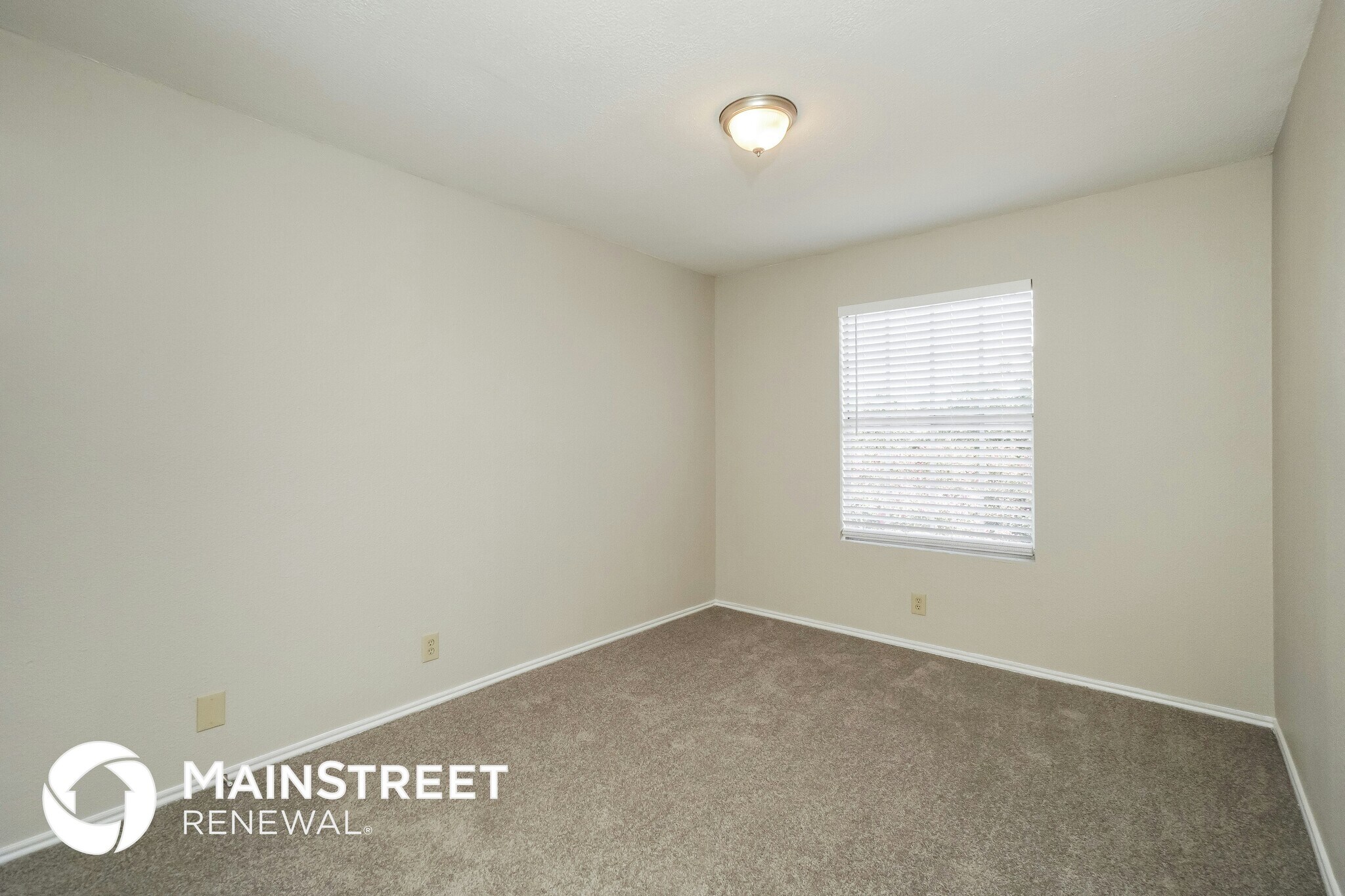 Building Photo - 8643 Silent Oaks