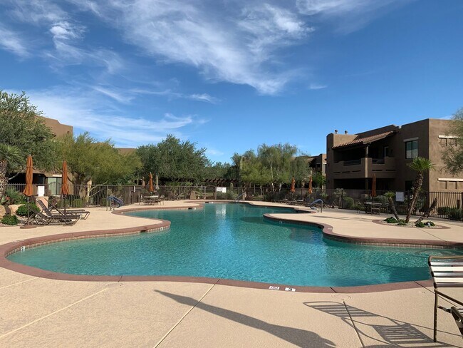 Building Photo - MOVE IN SPECIAL - 3 bedroom, 2 bathroom in...