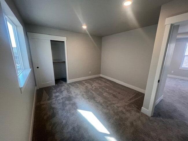 Building Photo - Newer Construction 3 Bedroom + Bonus Room with Community Amenities