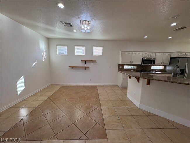 Building Photo - 128 Torchwood Ln