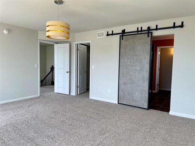 Building Photo - 1293 Nevarez