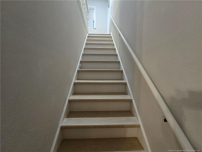 Building Photo - 944 Flintwood Rd