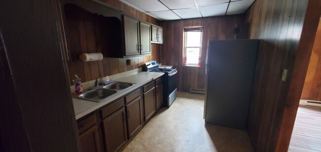 Building Photo - 2270 Harper Rd