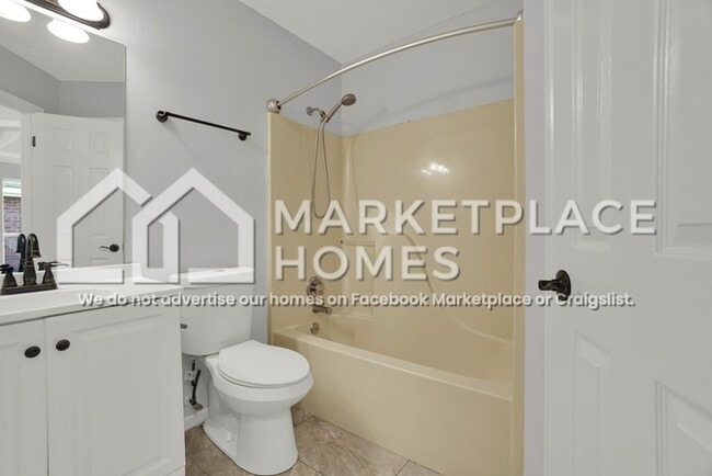 Building Photo - 8513 English Oak Loop