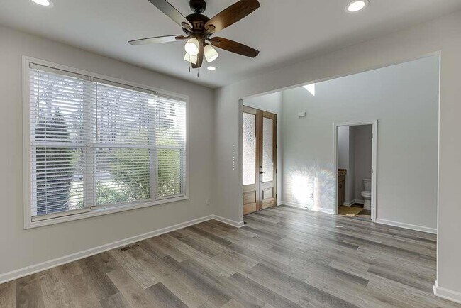 Building Photo - 3477 N Berkeley Lake Rd NW