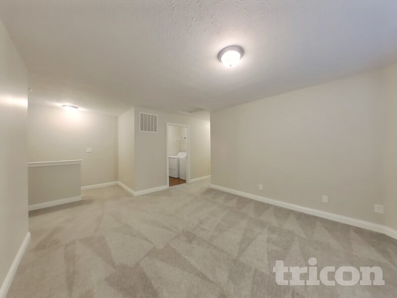 Building Photo - 722 Chestnut Ln