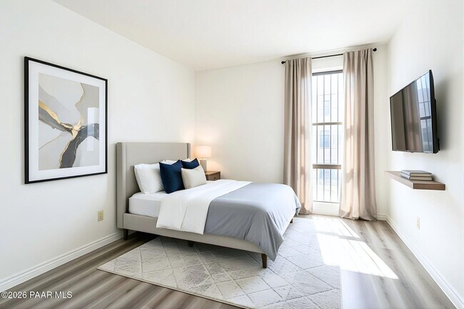 Building Photo - 770 N Dodge Blvd