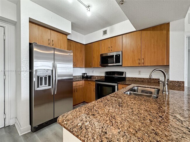 Building Photo - 1830 Radius Dr