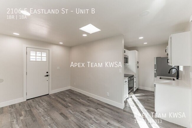 Building Photo - 2106 E Eastland St