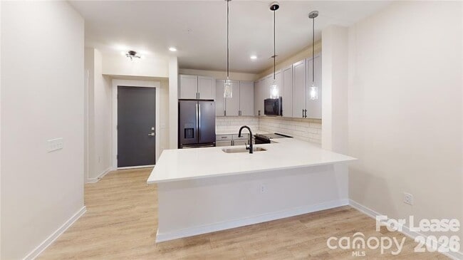 Building Photo - 3630 N Davidson St