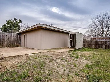 Building Photo - 12805 Pandora Dr