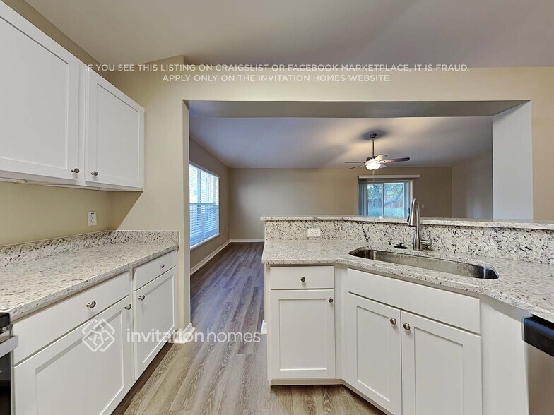 Building Photo - 2470 Brookshire Cir