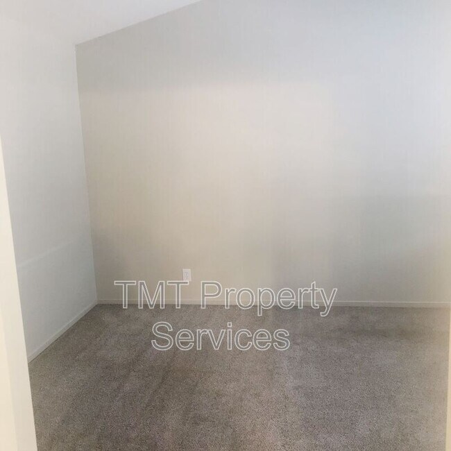 Building Photo - 169 Pierpoint Cir