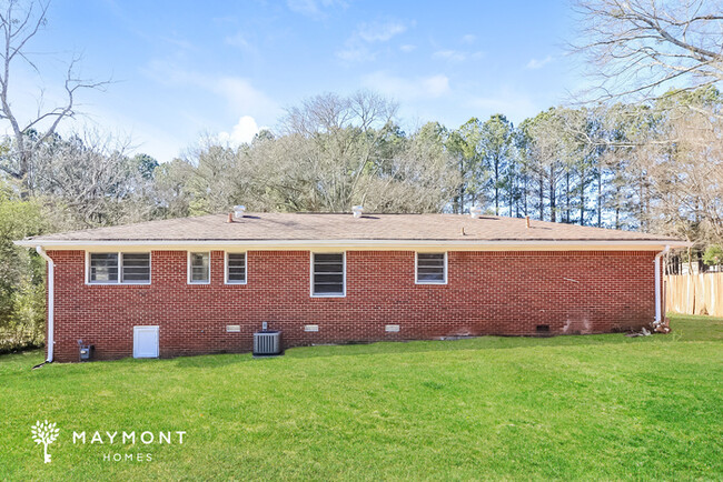 Building Photo - Brick Home in Austell, GA