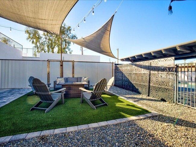 Building Photo - Cozy 2-Bedroom Home with Community Pool & Covered Parking