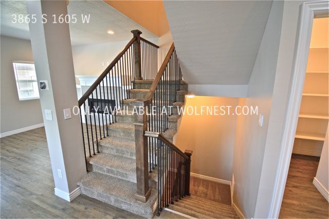 Building Photo - Gorgeous 3 Bedroom West Valley Townhome! N...