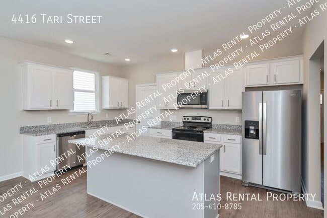 Building Photo - 4416 Tari St
