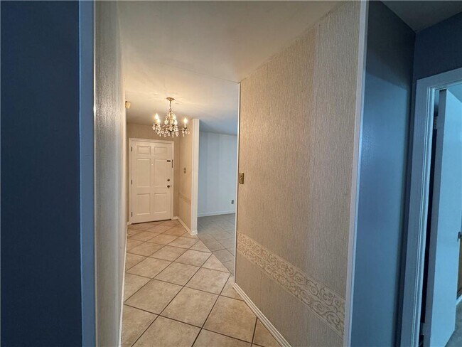 Building Photo - 1054 Gallen Ct