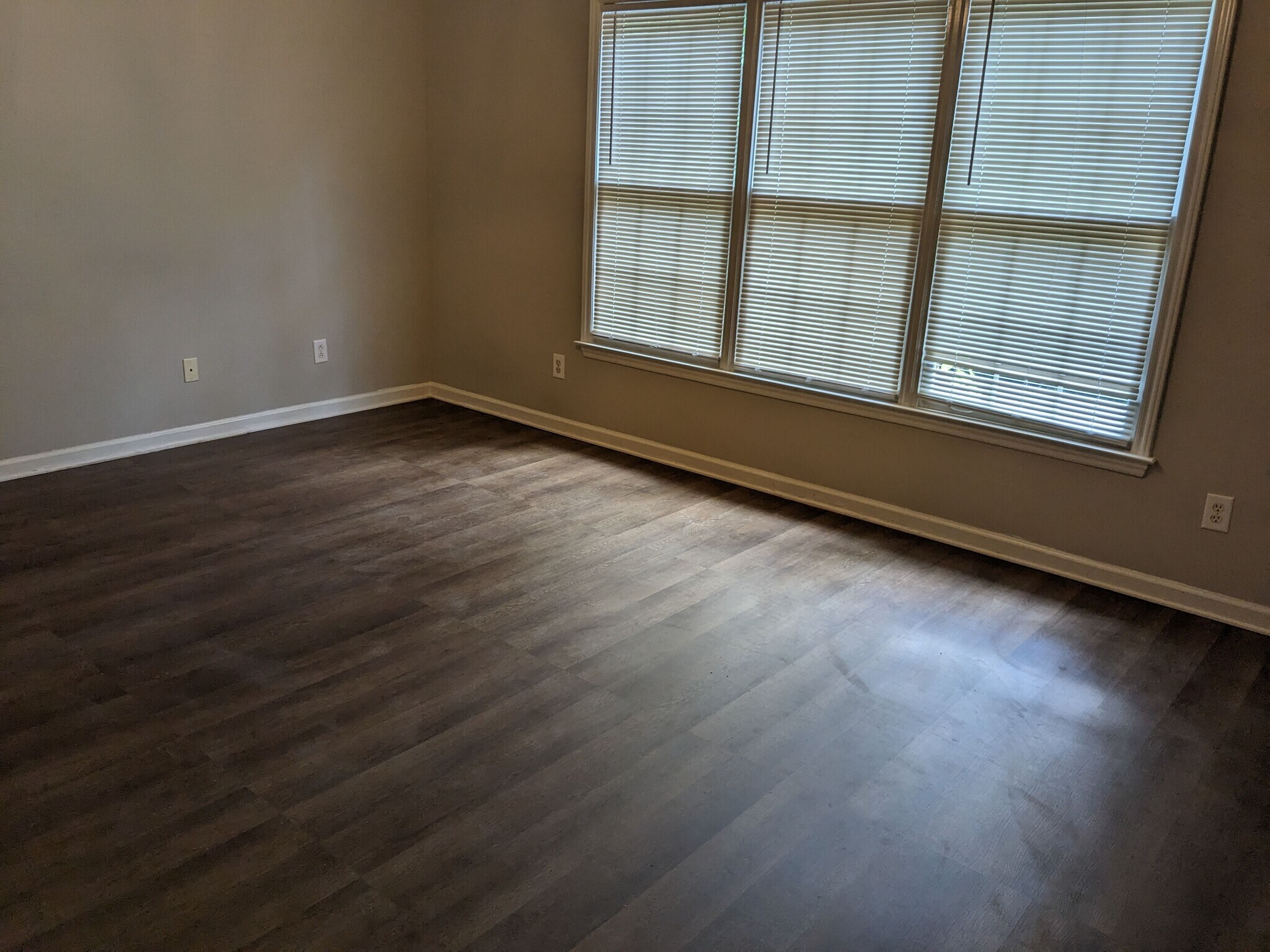 Building Photo - 6213 Brielson Pl