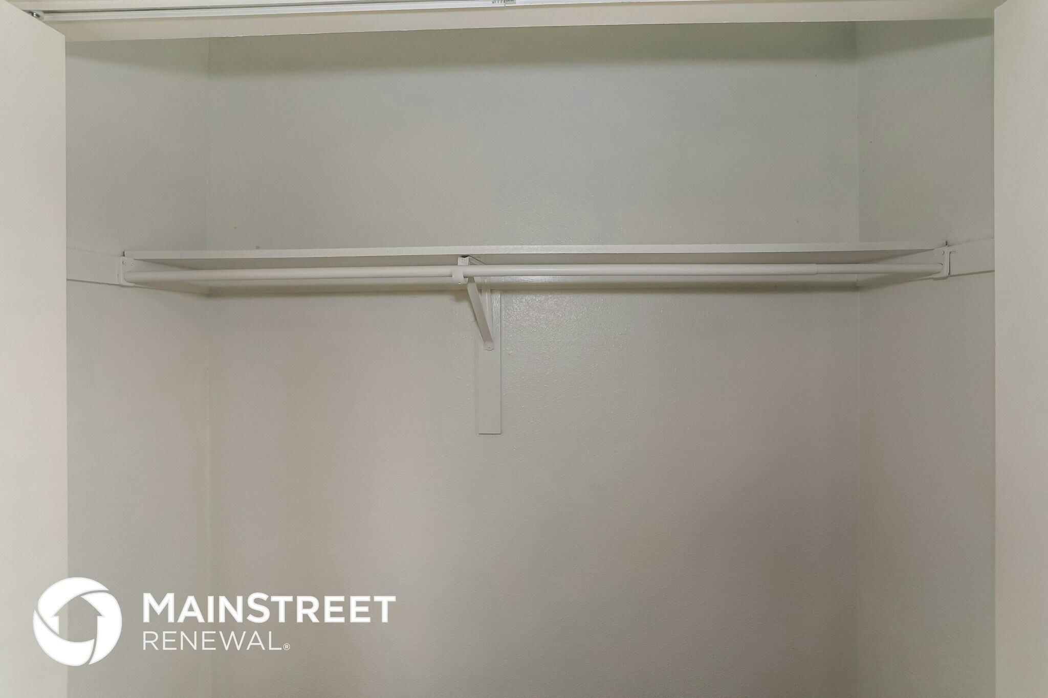 Building Photo - 1111 Glenn Dr