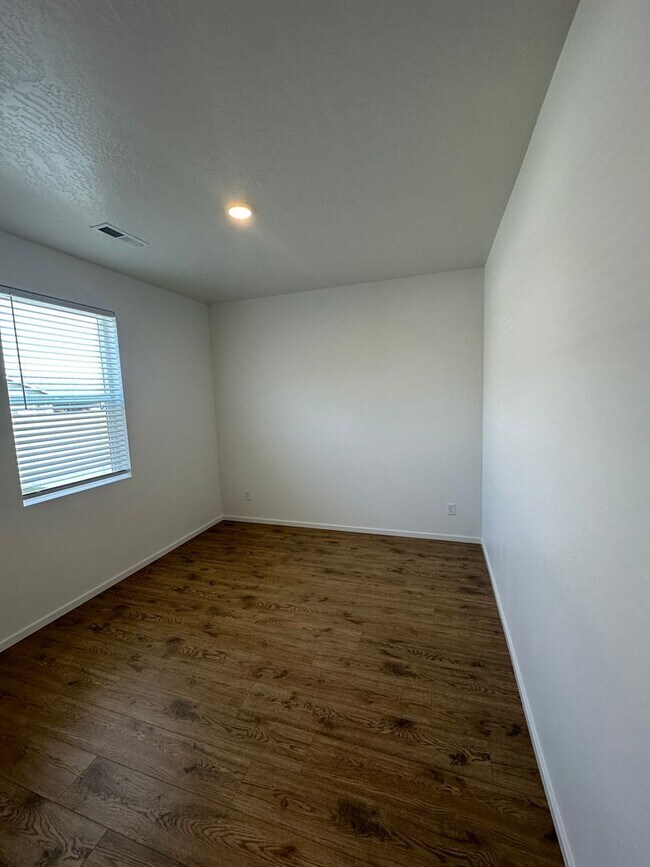 Building Photo - 5276 E Antares Ln
