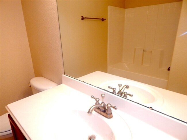 Building Photo - 814 Levi Bend