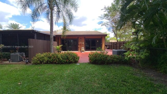 Building Photo - 1730 Acorn Ln
