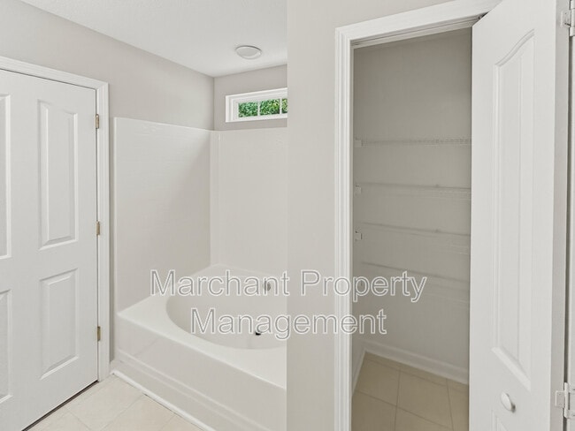 Building Photo - 776 Waterbrook Ln