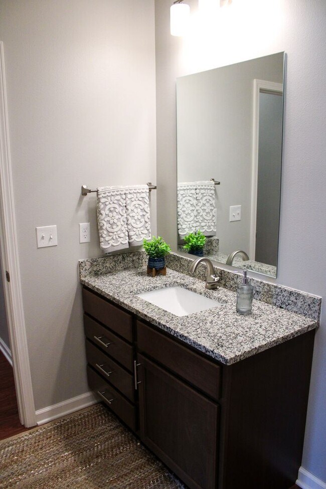 Building Photo - 3221 Redhawk St