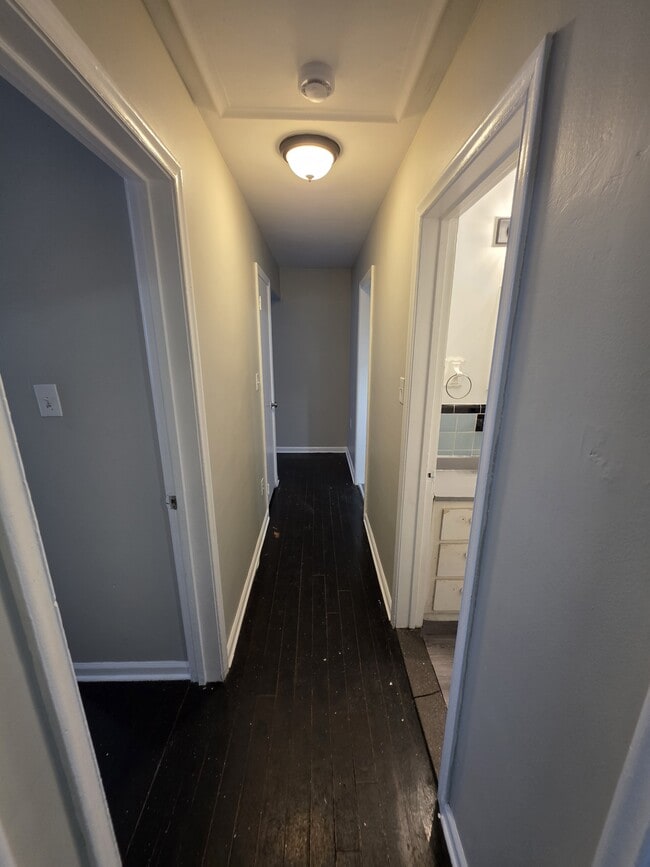 Building Photo - 8639 Minock St