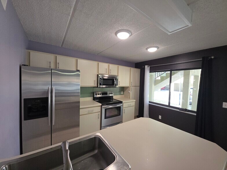 Building Photo - 1601 Big Tree Rd