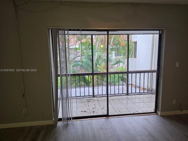 Building Photo - 6630 Racquet Club Dr