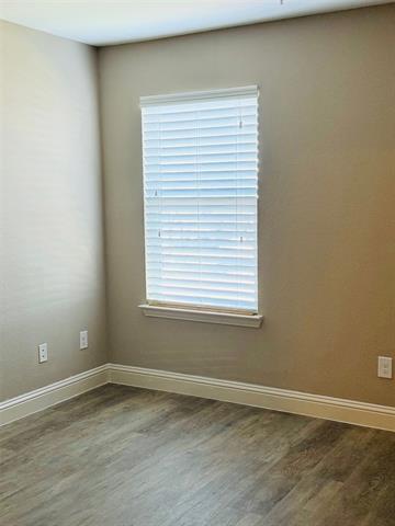 Building Photo - 2681 Chambers Dr