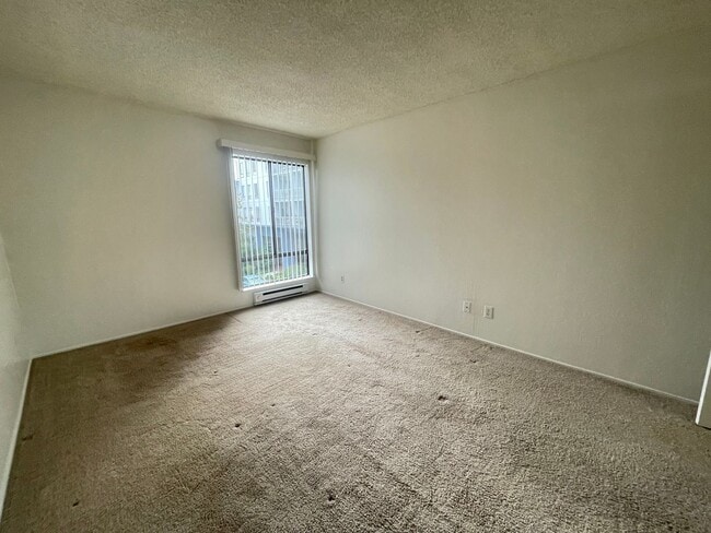 Building Photo - 1BD/1BA CONDO AVAILABLE AT WATERGATE COMPLEX!!!