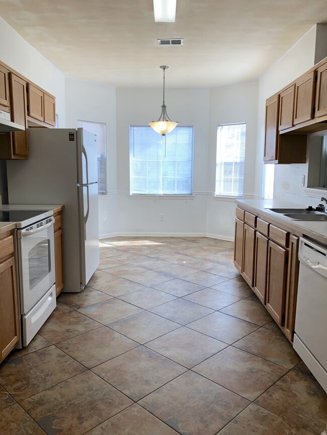 Building Photo - 1301 Whistle Town Ct