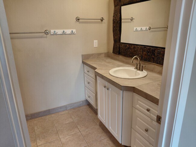 Building Photo - 3513 SE 22nd Ave