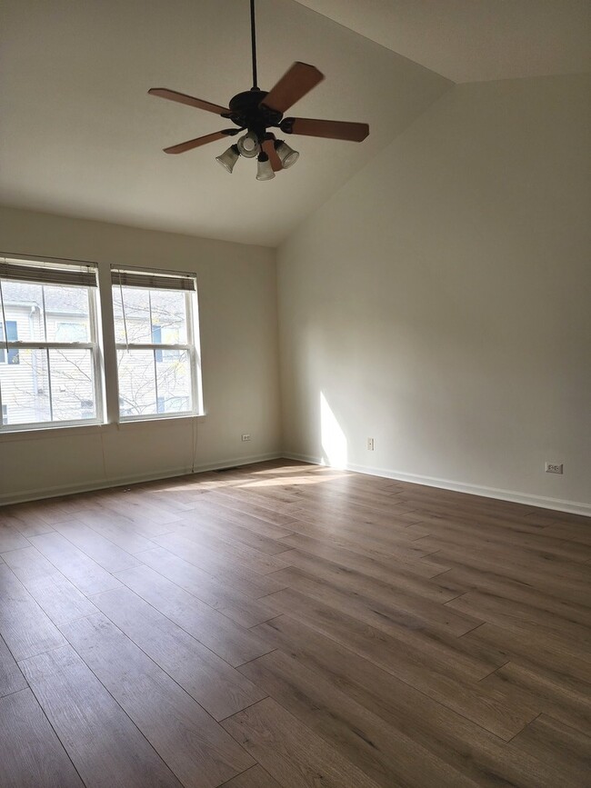 Building Photo - 2884 Falling Waters Ln