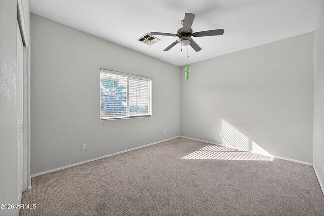 Building Photo - 939 E Sourwood Dr