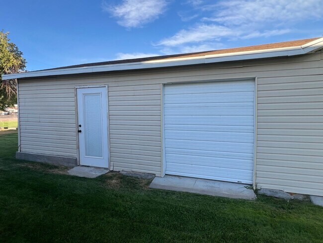 Building Photo - Home in Nephi, UT