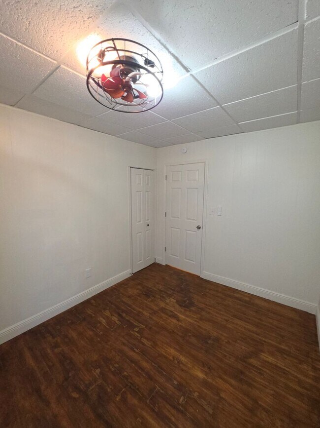 Building Photo - 202 Luella Ct