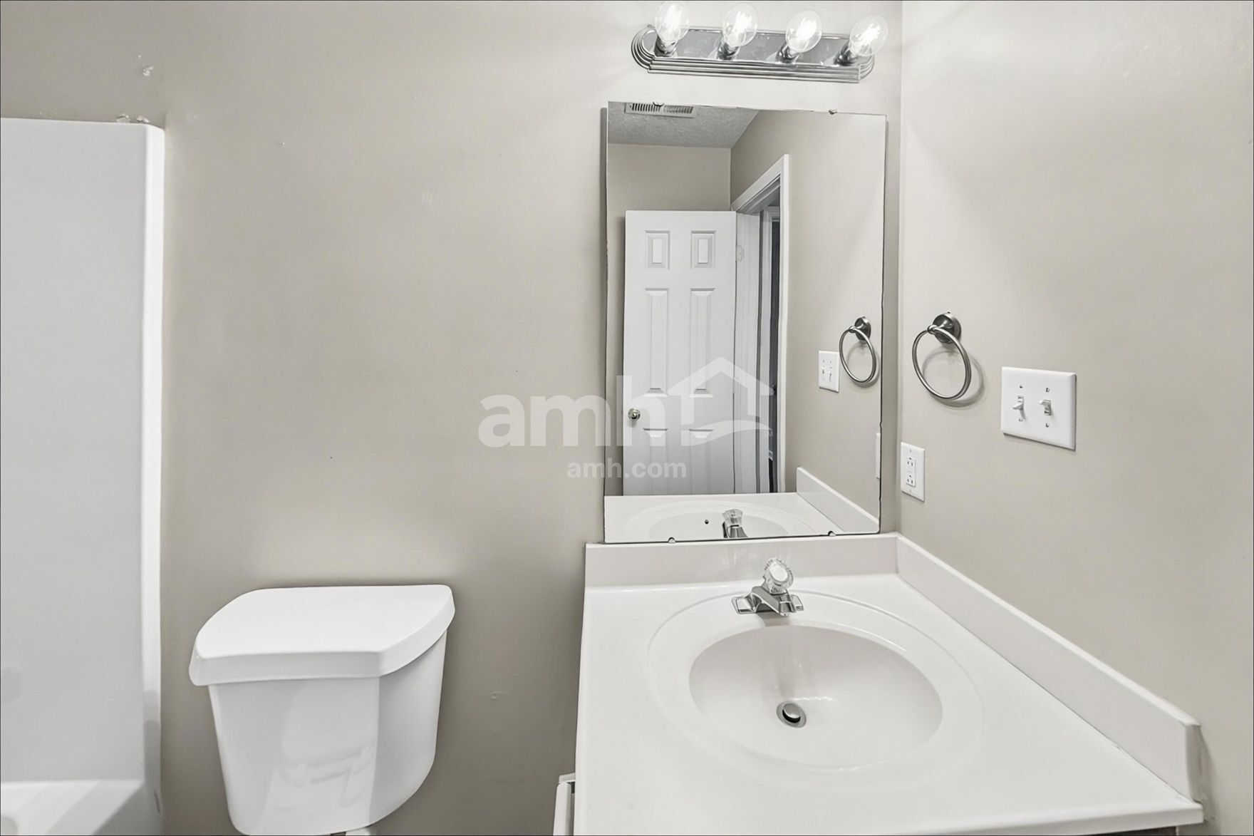 Building Photo - 2922 Cripple Creek Ct