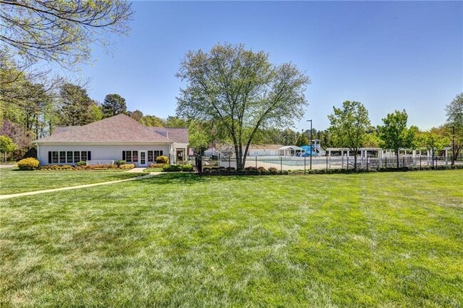 Building Photo - 4698 Twin Hickory Lake Dr, Glen Allen, VA 23059