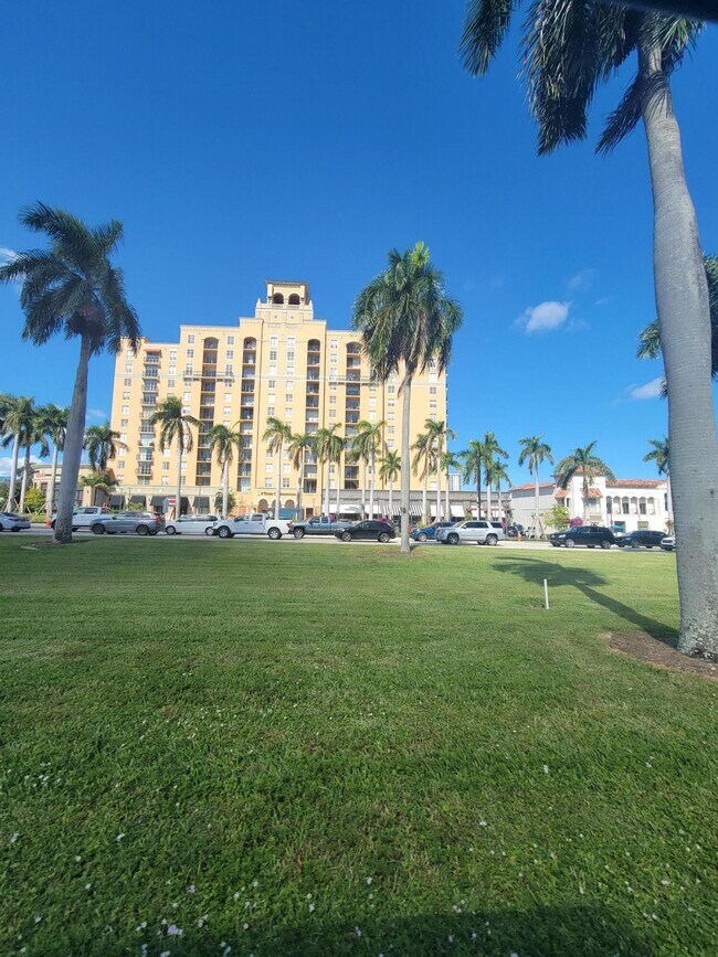 Building Photo - 651 Okeechobee Blvd
