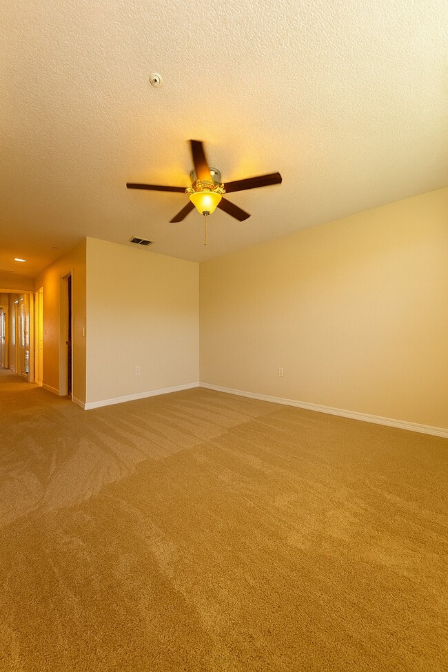 Building Photo - 2495 Seven Oaks Dr