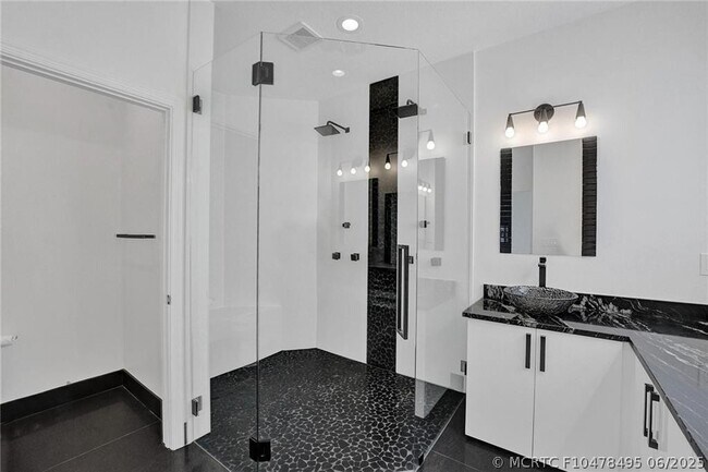 Building Photo - 7867 Monarch Ct
