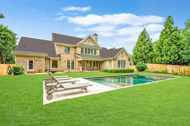 Building Photo - 1280 Becket Dr NE