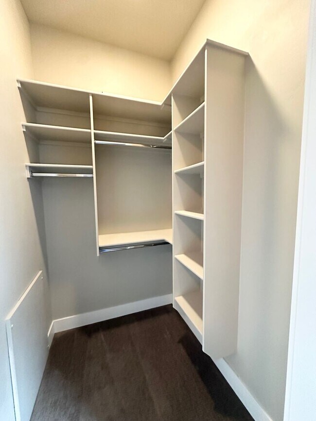 Building Photo - Rarely available in the most preferred River District! Available July 2026