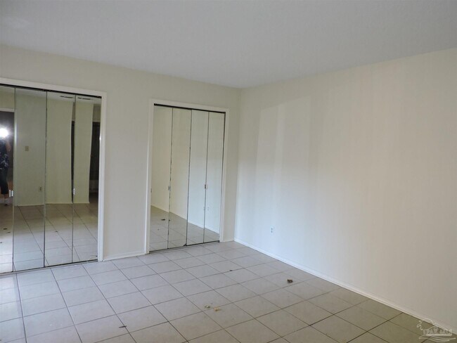 Building Photo - 3145 Cedarwood Village Ln